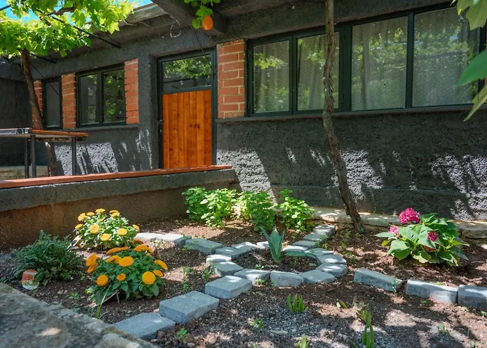 House With Garden 