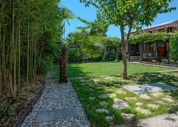 House With Garden 