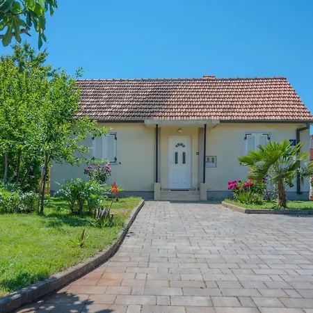 House With Garden 